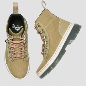 Brand New Dr. Martens Combs Women Poly & Leather Pale Olive Lace-Up Boots, Sz 7